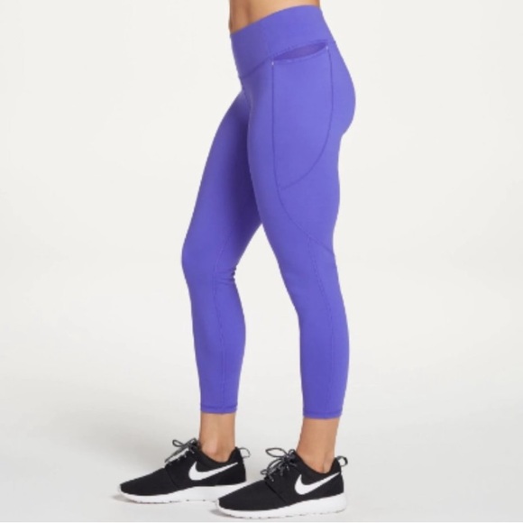 CALIA by Carrie Underwood Pants - NWOT Calia by Carrie Underwood 7/8 Leggings
